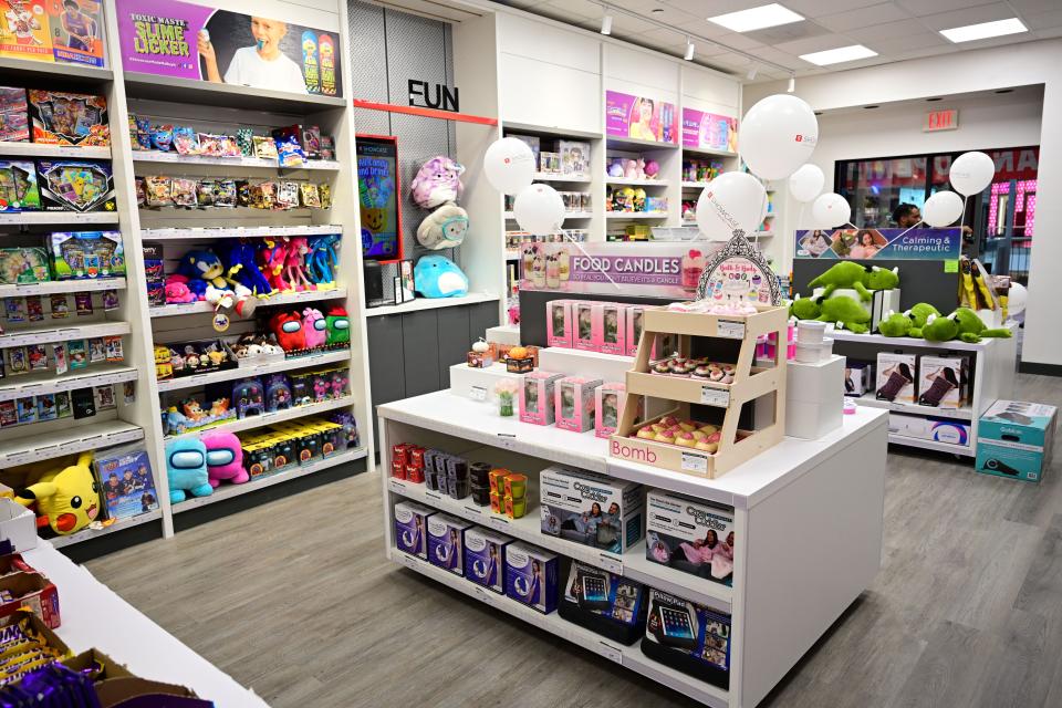 A view of the interior of the new Showcase store at Menlo Park Mall in Edison