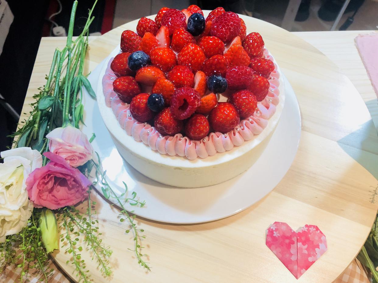 Japanese confectionery brand, Châteraisé, launches eight new cakes for Mother’s Day, along with the brand’s first-ever customizable cake. (PHOTO: Wenting/ Yahoo Lifestyle Singapore)