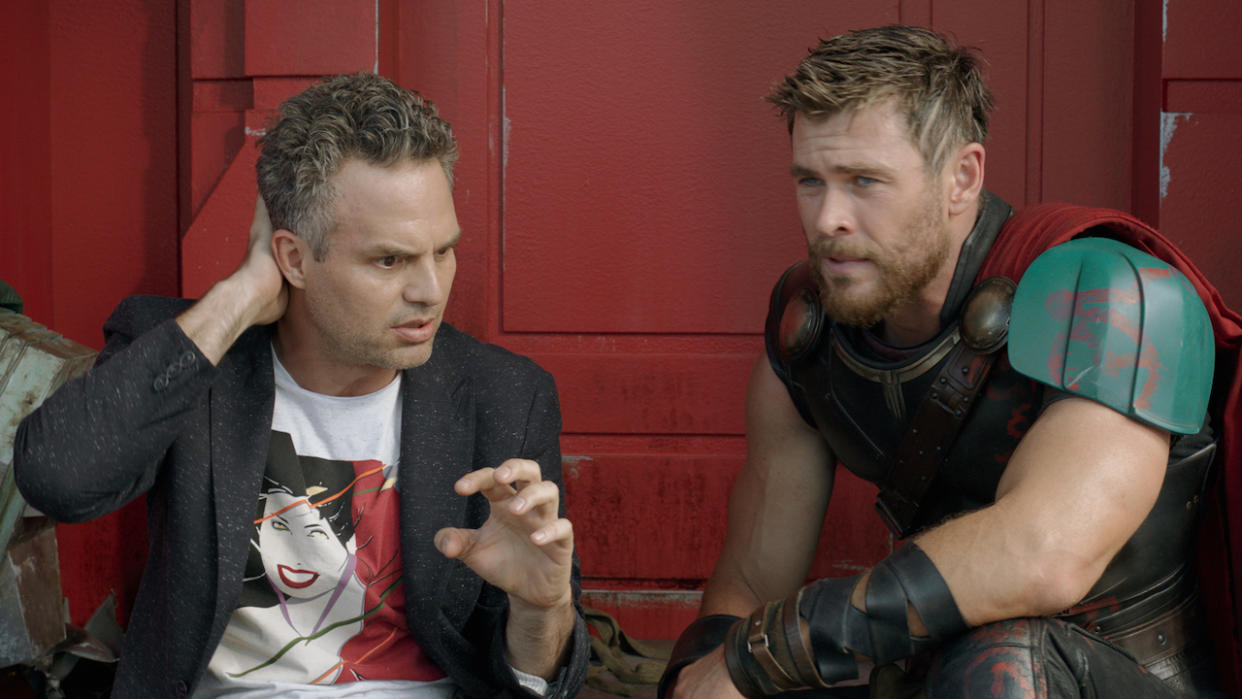  Mark Ruffalo and Chris Hemsworth in Thor: Ragnarok. 