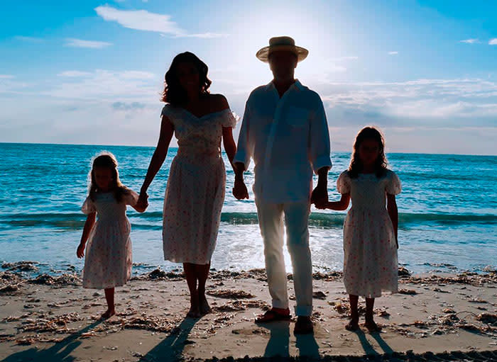 Bruce Willis y Emma Heming son padres de dos niñas Evelyn y Mabel de 10  y 8 años