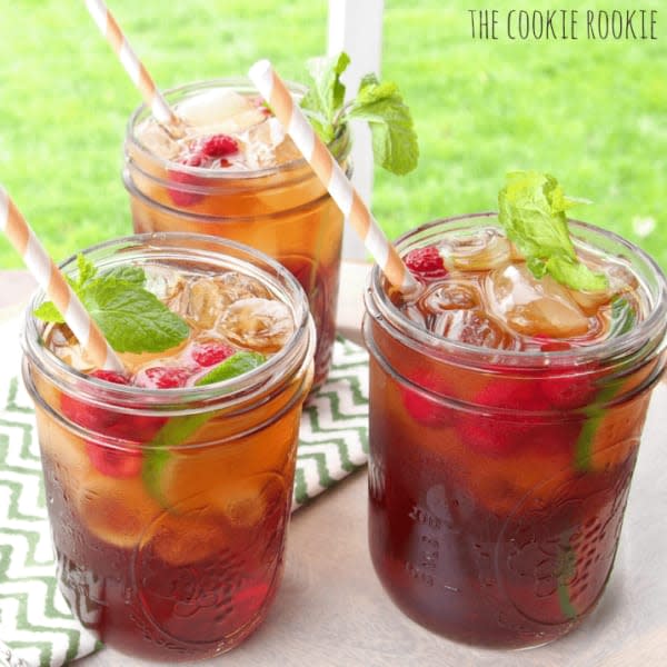 Summer Iced Tea Cocktail Recipes: Raspberry iced tea