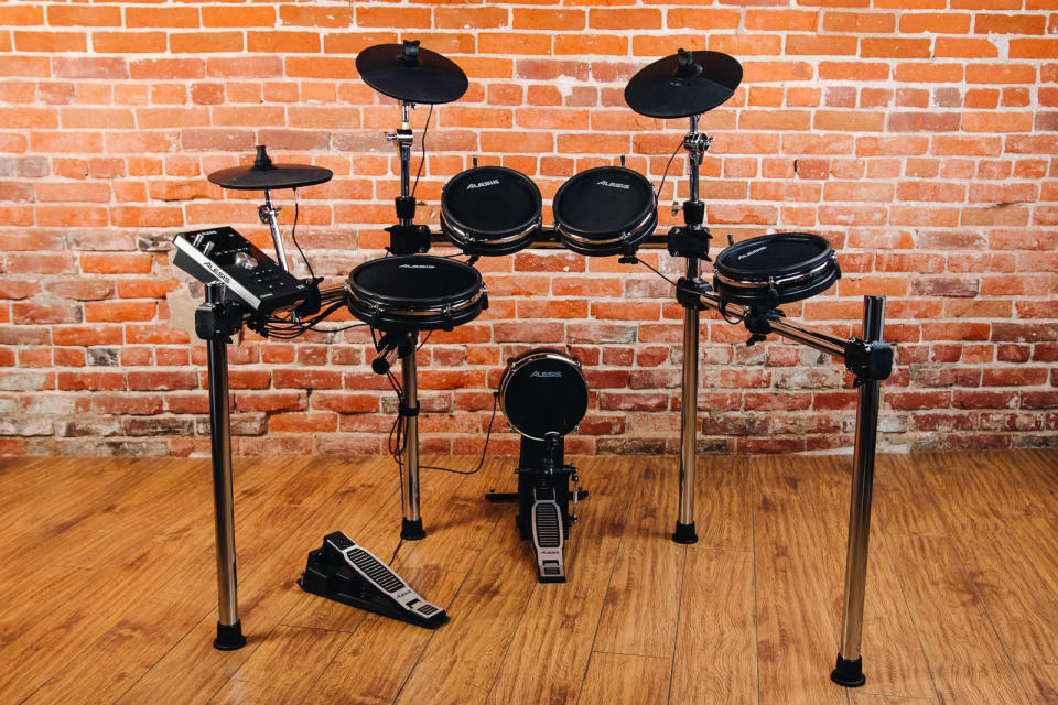 Electronic drum set