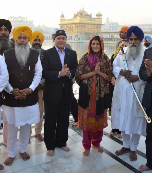 PHOTO: South Carolina Governor Nikki Haley along with her husband Michael Haley at the Golden Temple, Nov. 15, 2014, in Amritsar, India. (Hindustan Times via Getty Images)