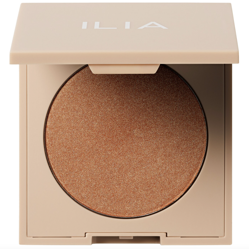 ILIA DayLite Highlighter Powder (photo via Sephora)