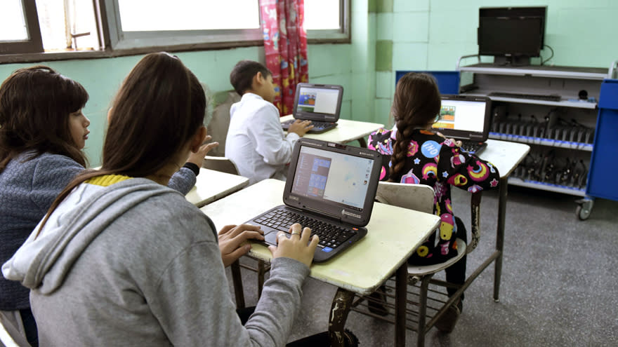 Así son las computadoras de Conectar Igualdad que se entregan a alumnos de escuelas secundarias de todo el país