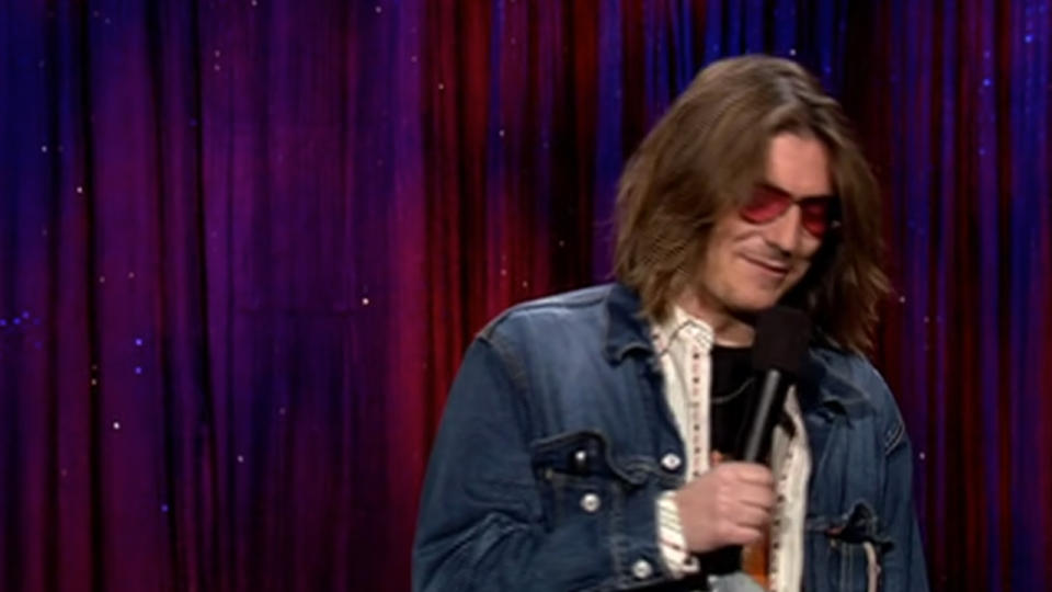 Mitch Hedberg performing standup