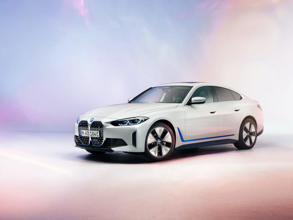 BMW i4.