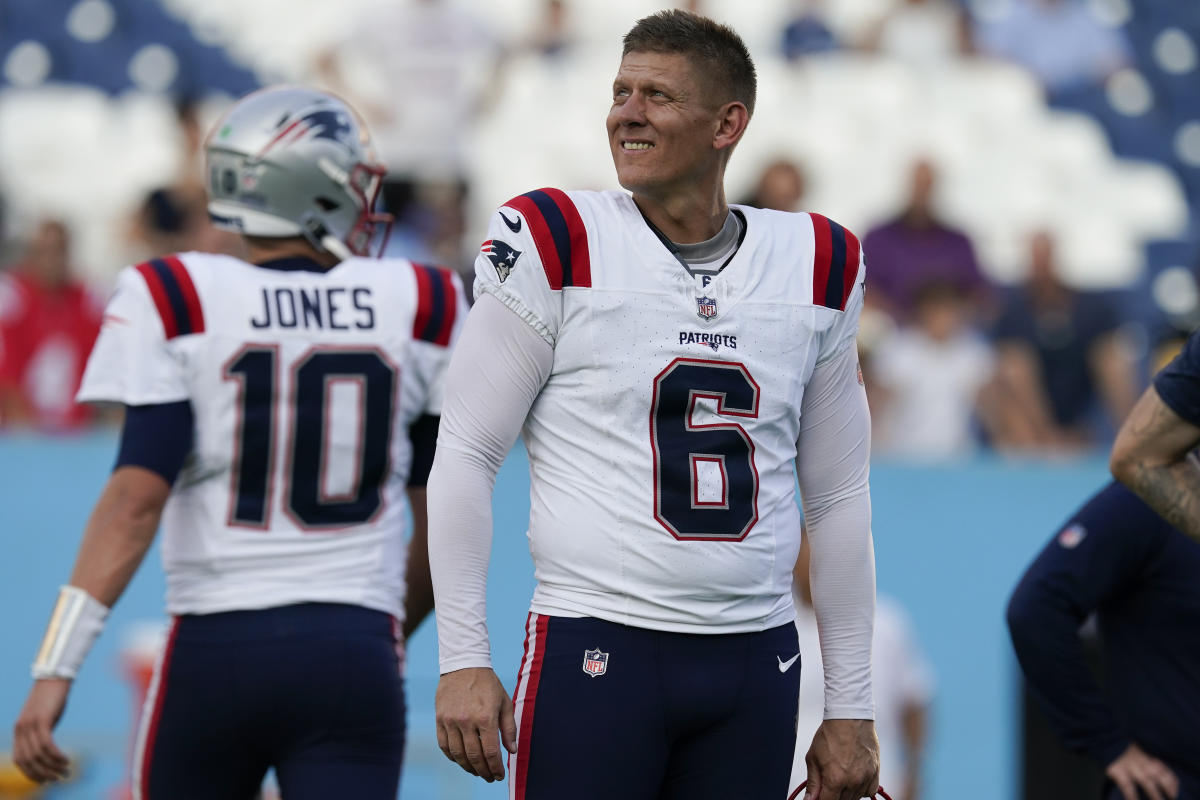 Patriots reportedly 'in trade discussions' over kicker Nick Folk