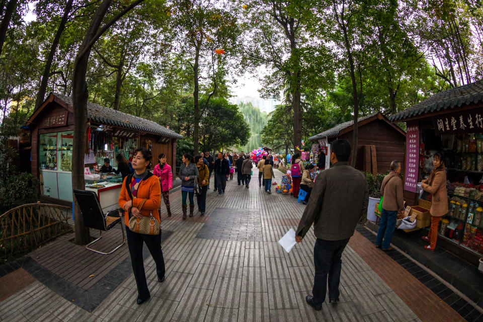 Various kinds of shops scattered across the People's Park in Chengdu, China. (Photo: Gettyimages)