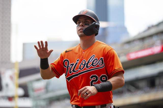 Orioles get all their offense in 6-run 2nd inning to beat