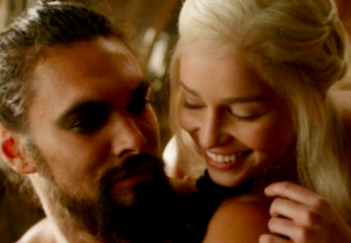 Jason Momoa and Emilia Clarke in 'Game of Thrones' (HBO)