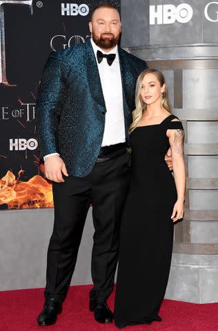 <p>Andrew H Walker/Variety/Penske Media via Getty Images</p> Hafthor Bjornsson and Kelsey Henson