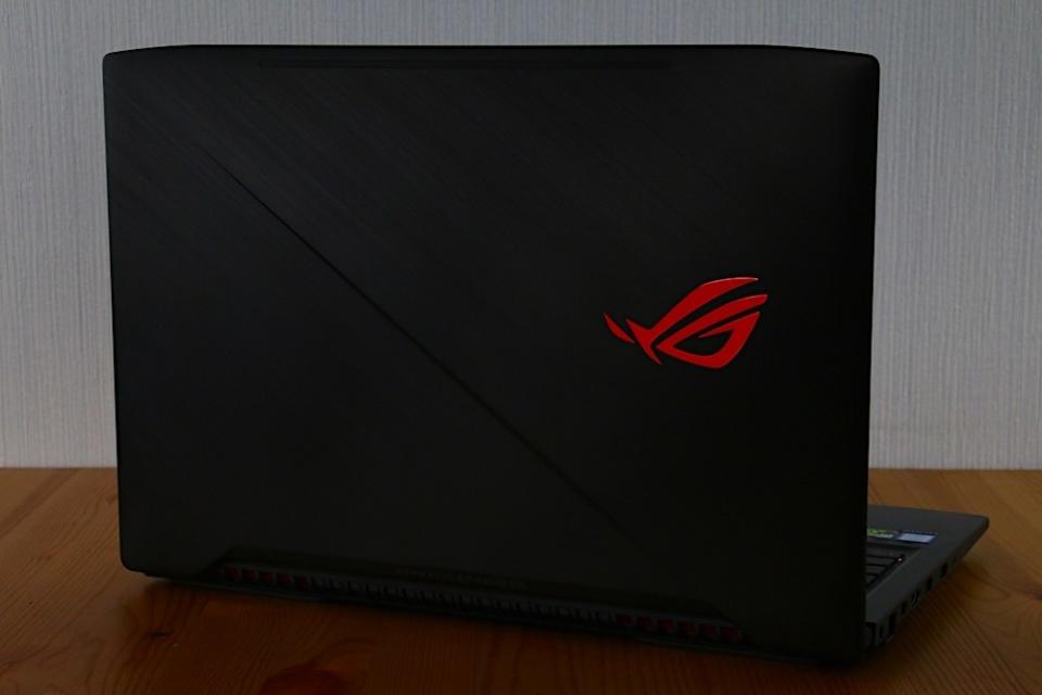 ROG Strix GL503 經典電競筆電 動手玩