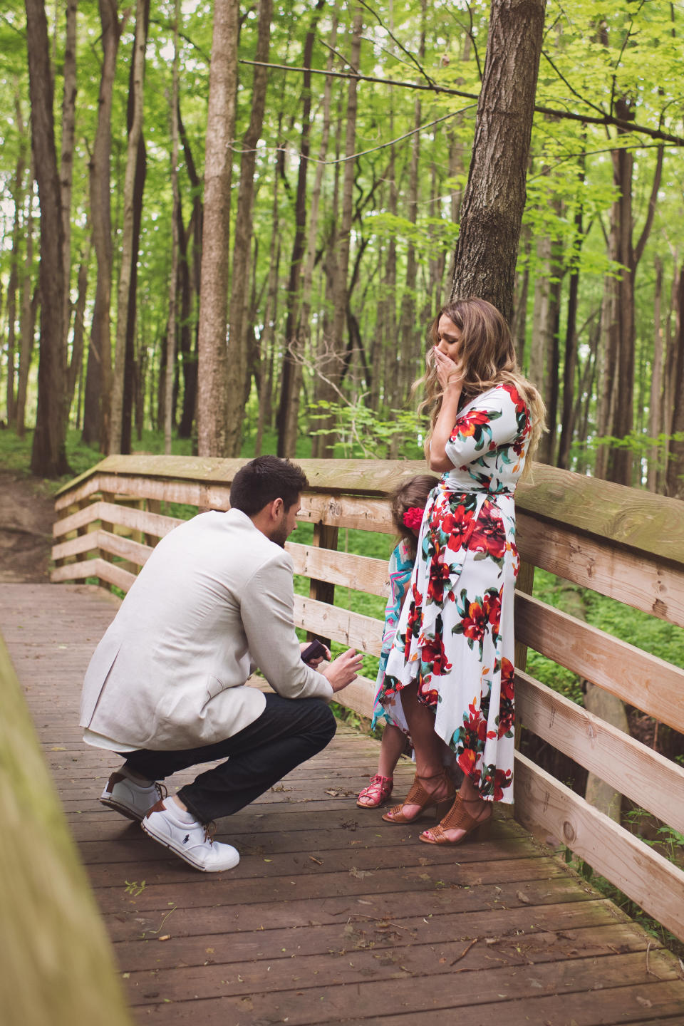 Cassandra immediately started sobbing when Grant "proposed" to her daughter.&nbsp; (Photo: <a href="http://mandigillilandphotography.com/" target="_blank">Mandi Gilliland Photography</a>)