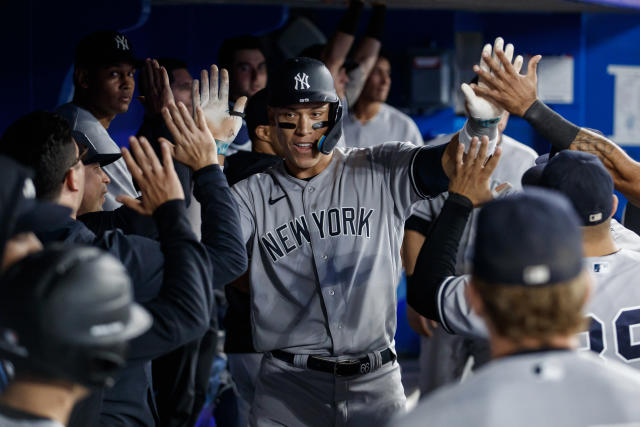 Blue Jays Broadcasters Suspicious That Aaron Judge Looked Over at Dugout  Before Hitting Home Run