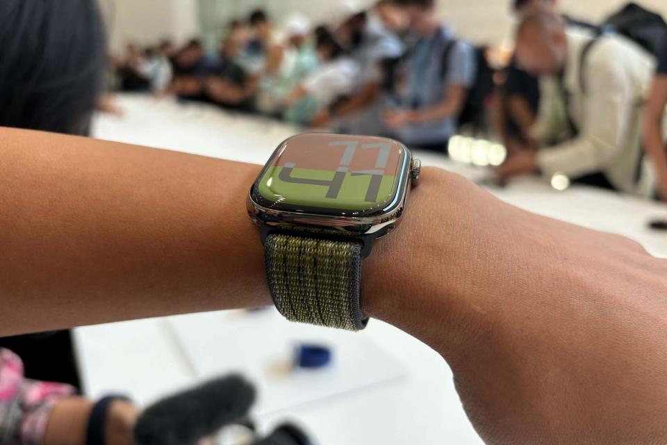 Apple Watch Sequence 10 hands-on: Greater, lighter and thinner than ever – Uplaza