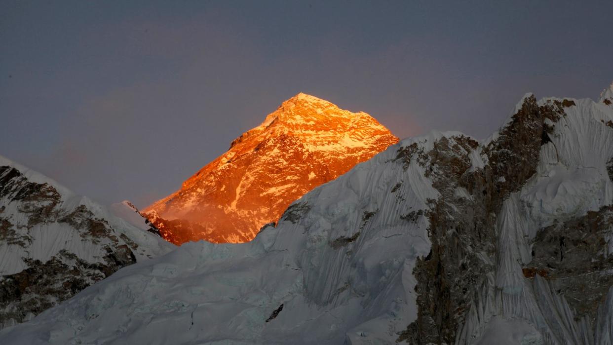 Viele Leichen werden nie vom Mount Everest geborgen.