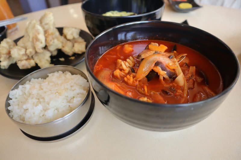 jeong's jjajang - jjampong rice