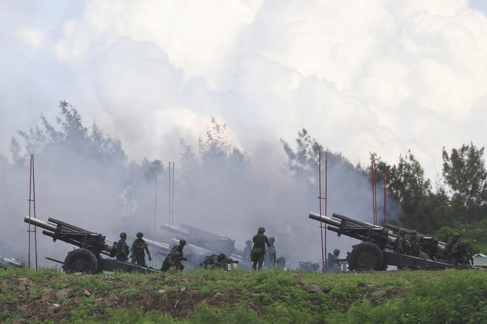 Taiwan military exercise pictured in response to China