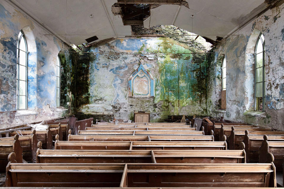 Photographer captures haunting abandoned places of worship in Europe