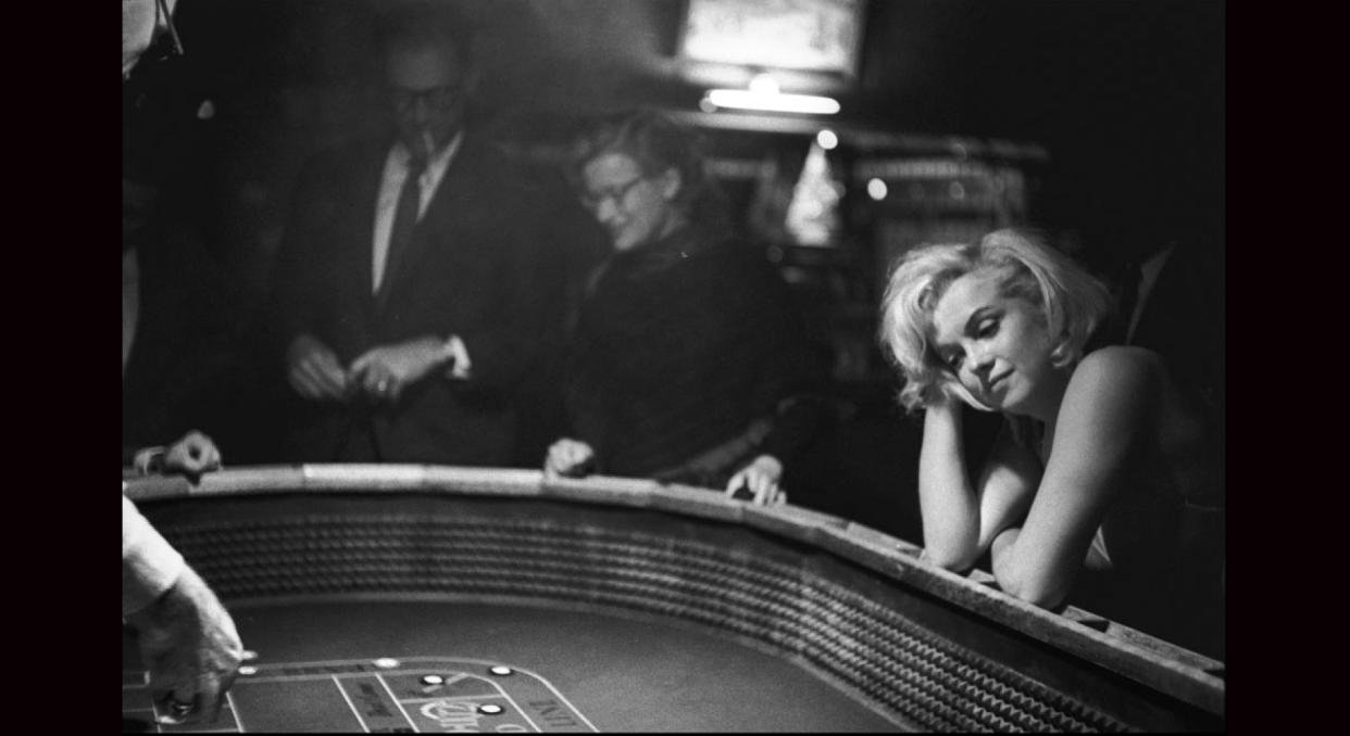  Marilyn Monroe photographed in Reno, Nevada, by Eve Arnold, 1960. 