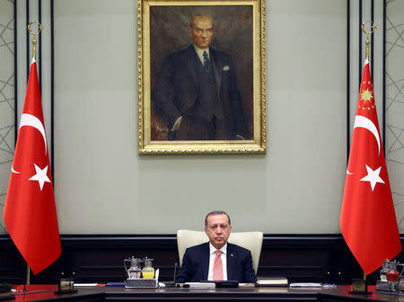 Turkish President Tayyip Erdogan chairs a National Security Council meeting in Ankara, Turkey, September 22, 2017. Kayhan Ozer/Presidential Palace/Handout via REUTERS