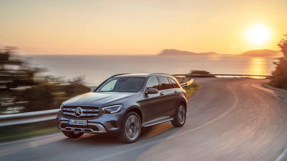 mercedes-benz-glc-2019 (2).jpg