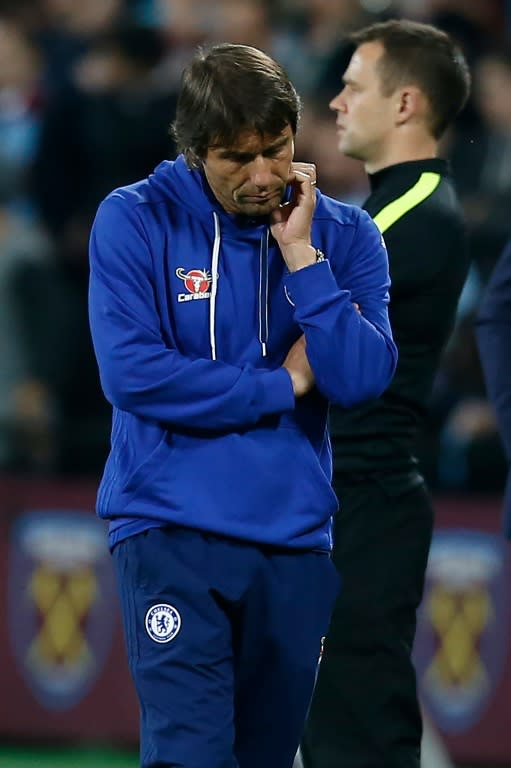 Chelsea's Italian head coach Antonio Conte gestures on the touchline on October 26, 2016