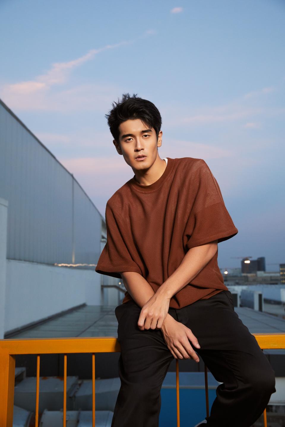 Nathan Hartono in his "Make It Right" music video. (PHOTO: Warner Music Singapore)