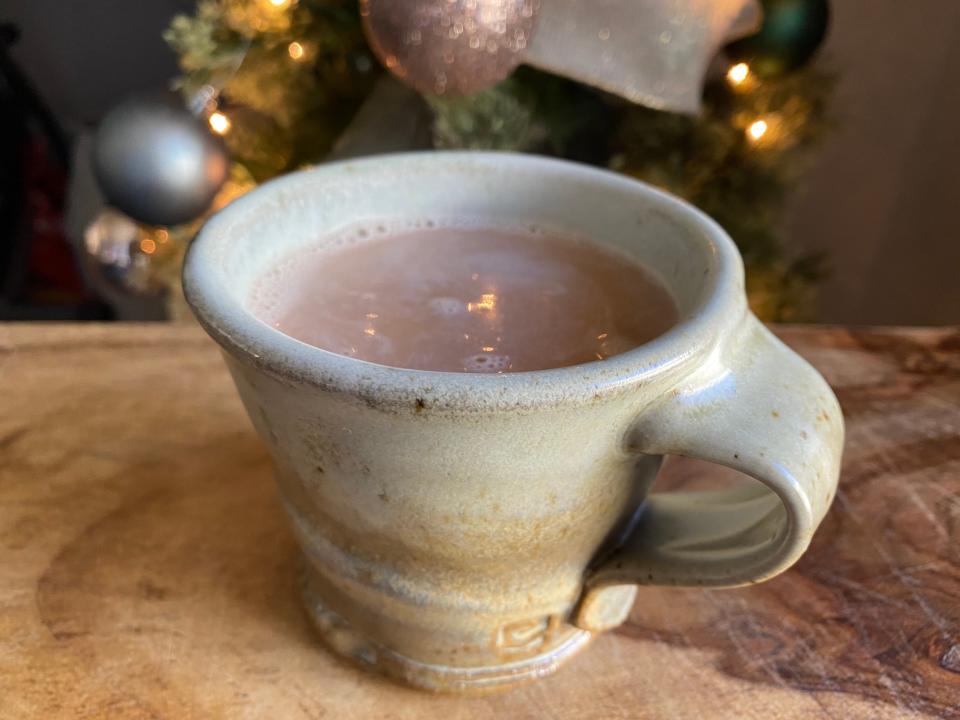 Sandra Lee hot chocolate in blue mug