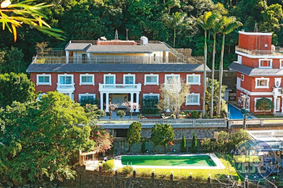 李登輝生前居住的翠山莊，李坤儀在2007年1月時以8千萬元買下。