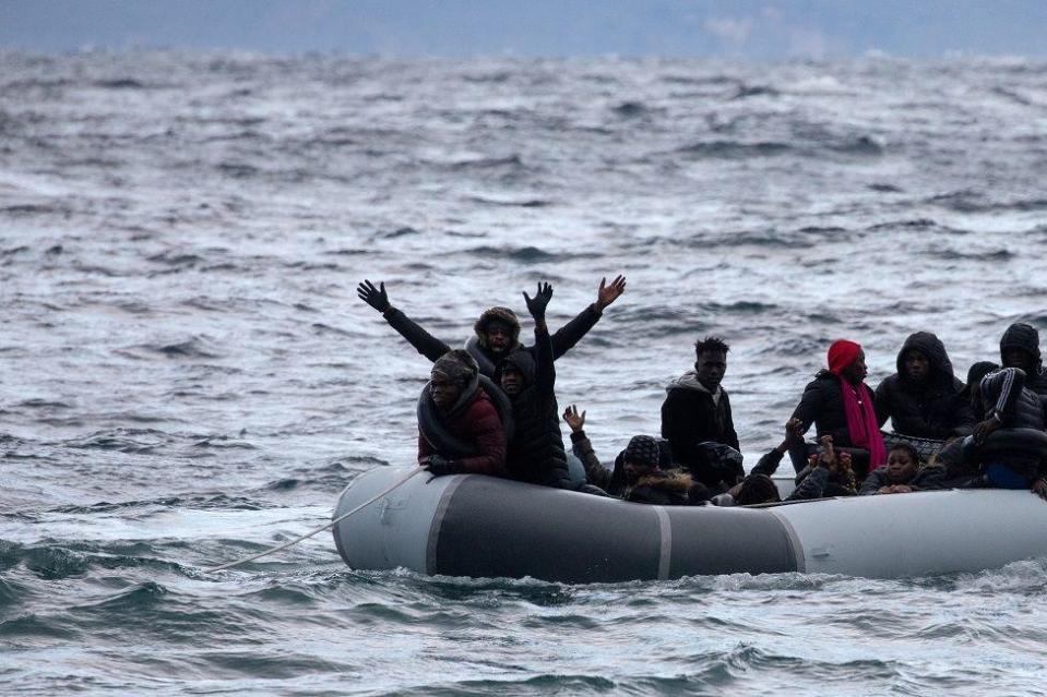Un bote con inmigrantes