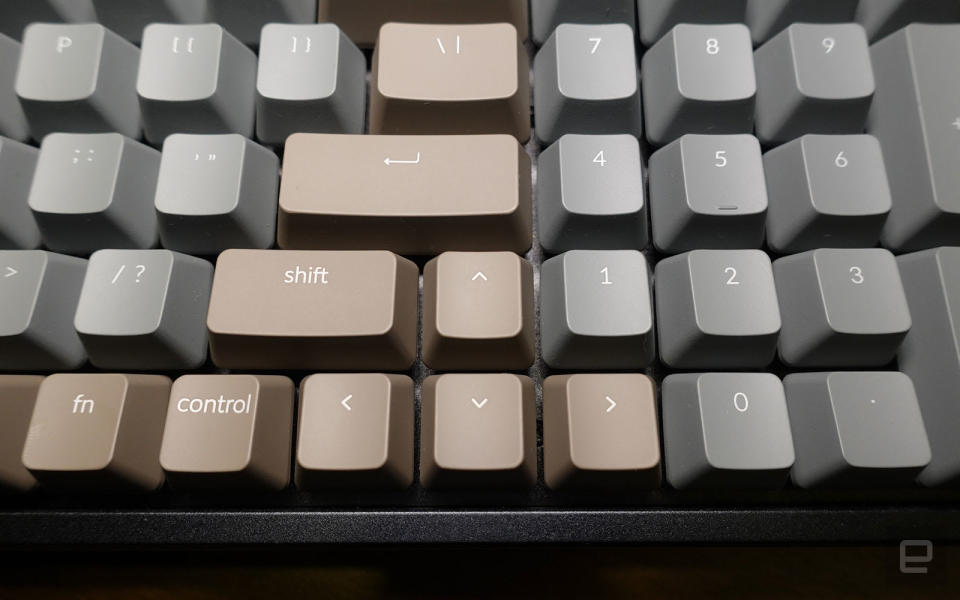 Keychron K4 開箱動手玩