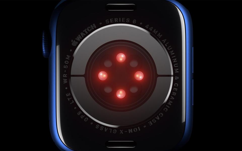  A handout video still image made available by Apple Inc. showing Apple Watch Series 6 featuring a blood oxygen sensor and app employs LEDS, along with photodiodes on the back crystal during an Apple Event at Apple Park in Cupertino, California, USA, 15 September 2020 - Apple
