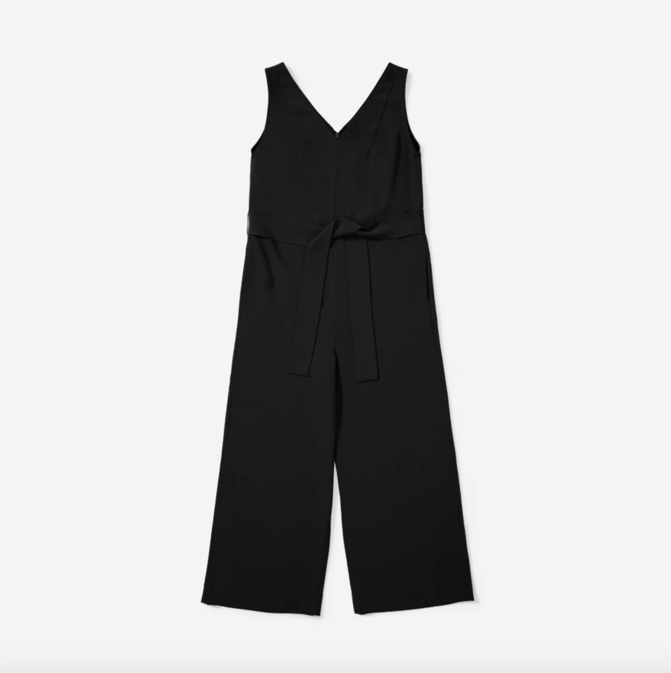 You can now score Meghan's go-to Japanese GoWeave Essential Jumpsuit at 30% off for Black Friday. Image via Everlane. 