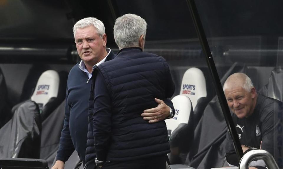 Steve Bruce and José Mourinho find themselves in similar positions before Sunday’s meeting.