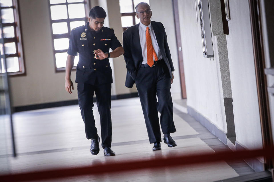 Former Auditor-General Tan Sri Ambrin Buang is seen at the Kuala Lumpur Court Complex, November 27, 2019. ― Picture by Hari Anggara