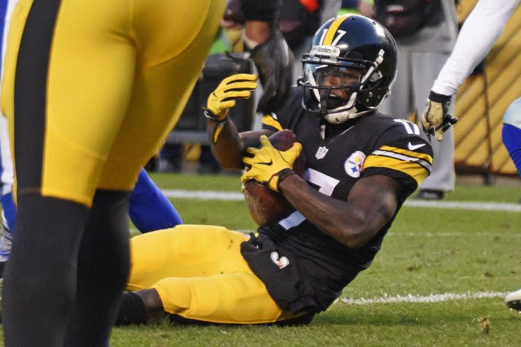 Eli Rogers had 220 yards in Pittsburgh's last three games. (AP)