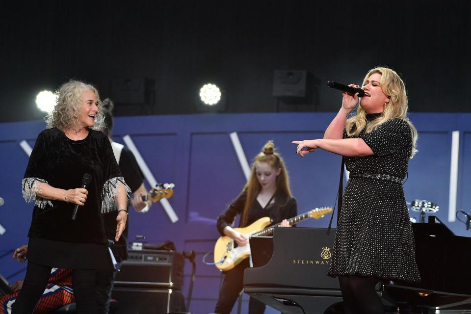 Carole King and Kelly Clarkson