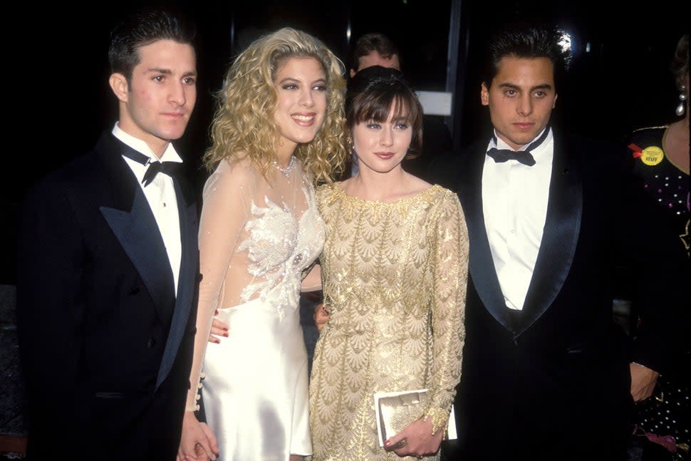 Ryan Ozar, Tori Spelling, Shannen Doherty, Chris Foufas at the 1992 People's Choice Awards in Hollywood. 