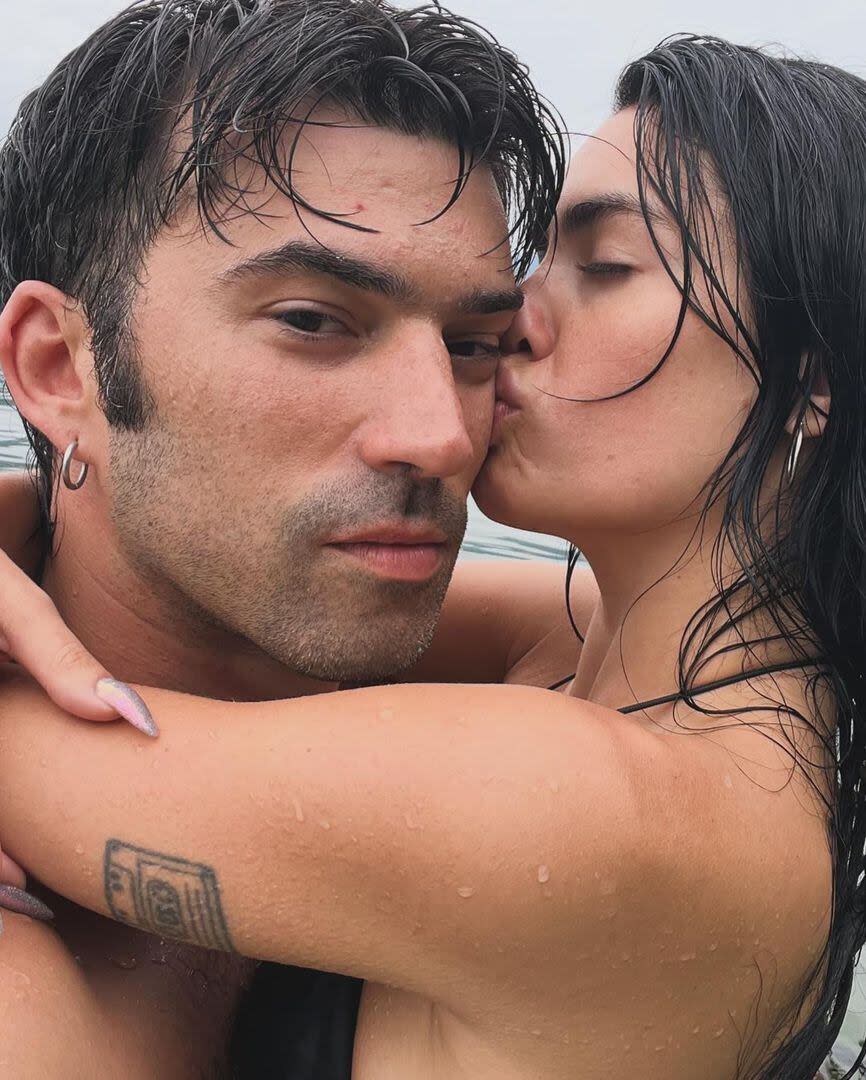 Lali Espósito a los besos con Pedro Rosemblat de vacaciones