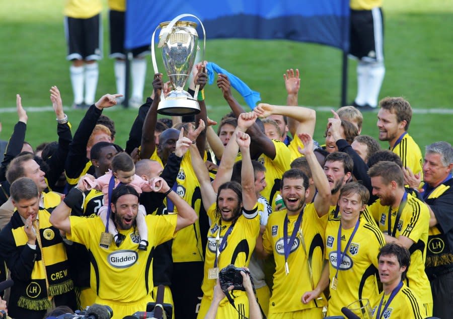 CARSON, CA – NOVEMBER 23: Captain Frankie Hejduk #2 and his Columbus Crew teammates hold up the Philip F. Anschutz Trophy in celebration after defeating the New York Red Bulls 3-1 in the 2008 MLS Cup match at The Home Depot Center on November 23, 2008 in Carson, California. (Photo by Victor Decolongon/Getty Images)