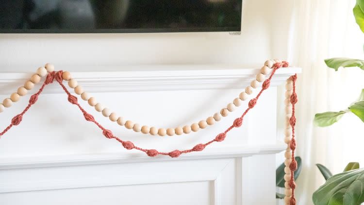 christmas garland ideas bubble puff crochet garland