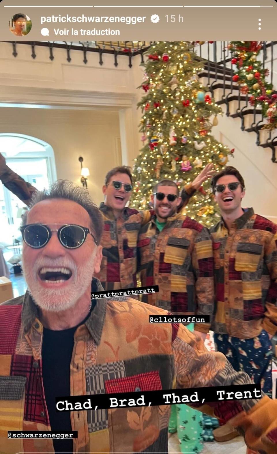 Arnold Schwarzenegger avec ses deux fils Patrick et Christopher, ainsi que son beau-fils Chris Pratt.