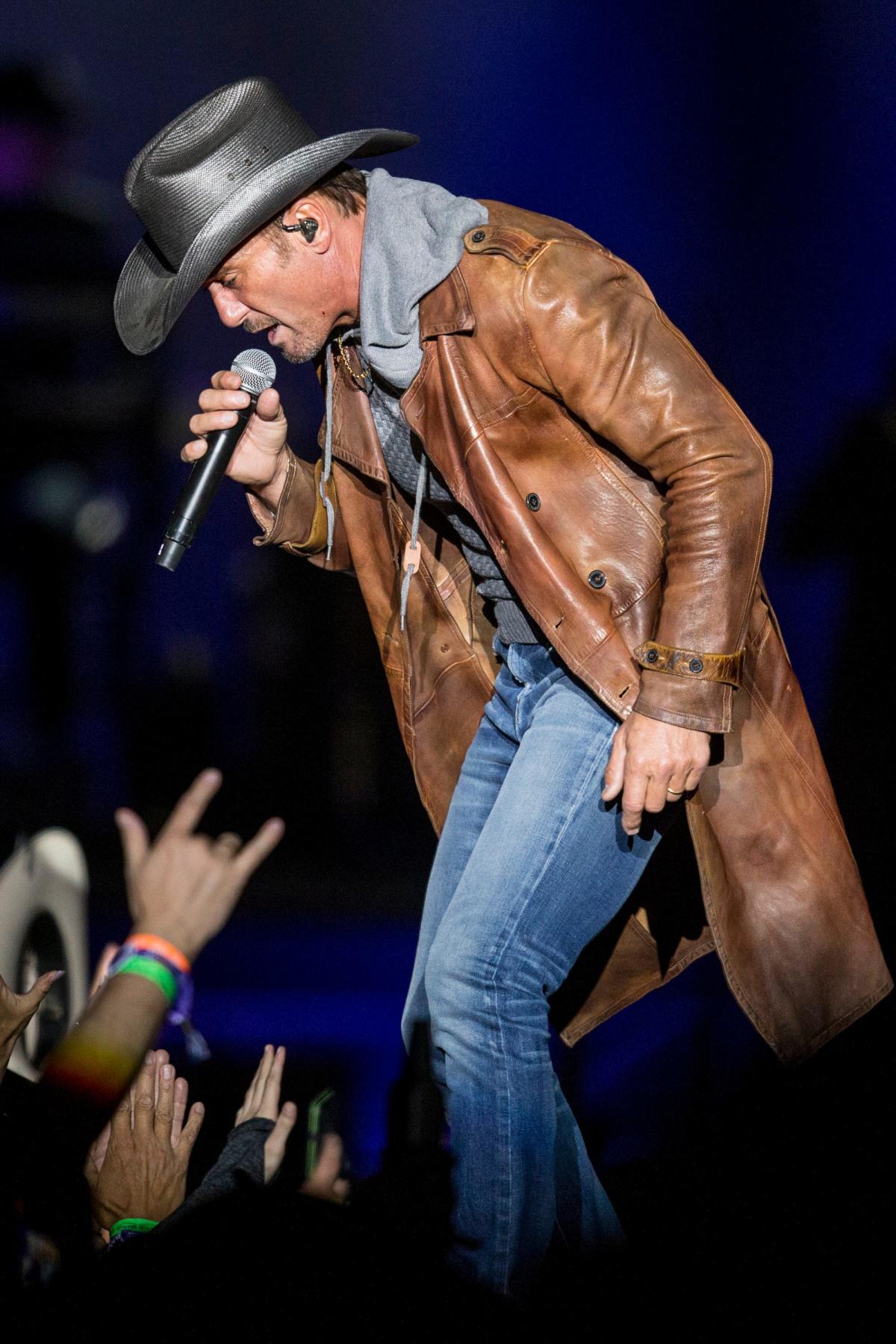 Tim McGraw is coming to Phoenix's Footprint Center. Here's when and how