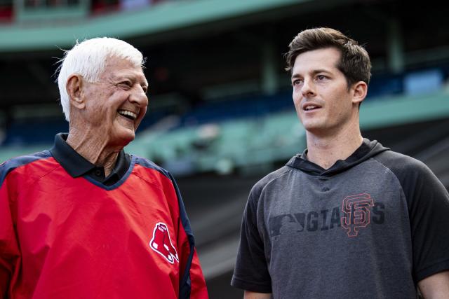 Mike Yastrzemski, grandson of Red Sox legend Carl, homers at Fenway Park