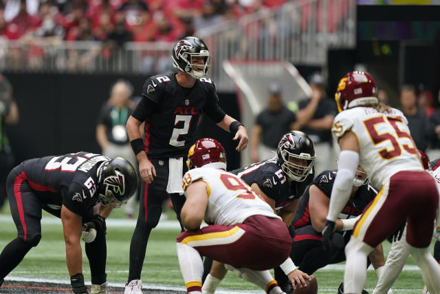 Former Falcons QB Matt Ryan brings twin sons along for training