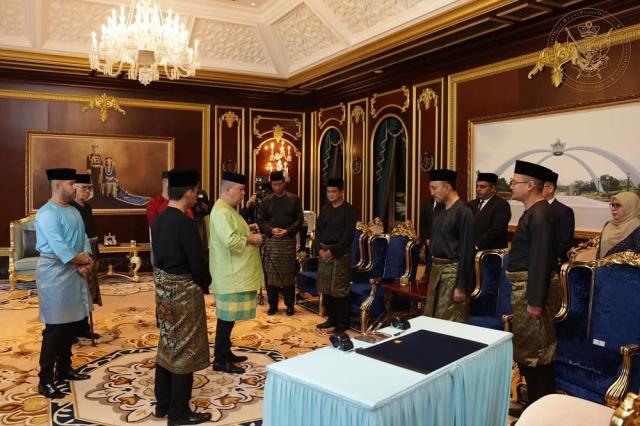 Sultan hari johor 2022 keputeraan Speaker DUN