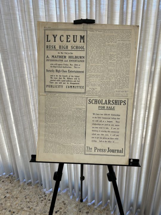 Old printings of the Cherokeean Herald