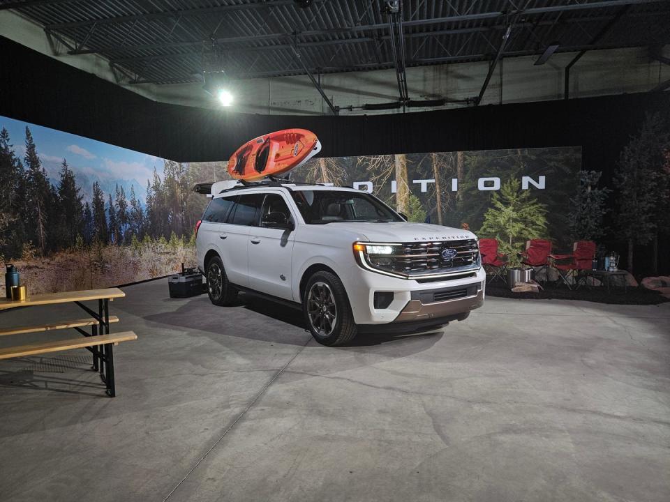 2025 ford expedition debut event in detroit